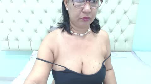 Snapshot of megatitsxxx chatting on 12/17/24, 10:55 milfpleasure online show from 12/17/24, 10:55