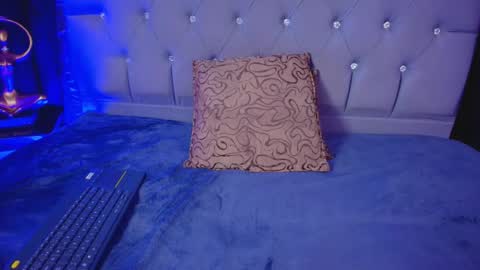 meggan online show from 10/17/25, 05:21