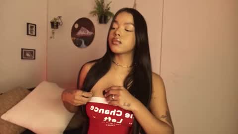 Snapshot of meggancarter chatting on 02/21/26, 12:33 online show from 02/21/26, 12:33