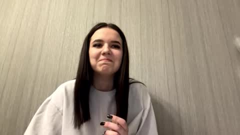 Mia online show from 02/17/26, 11:40