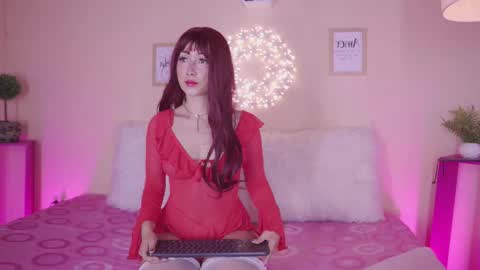 Meggie 1J online show from 11/08/25, 09:46