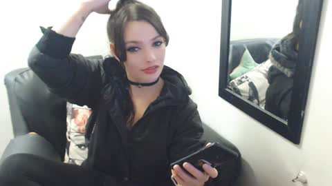 Snapshot of meghan_cherrys chatting on 01/11/25, 09:47 meghan online show from 01/11/25, 09:47