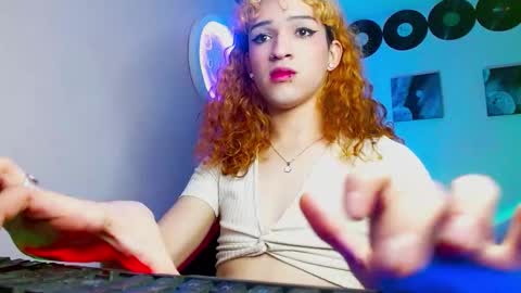 Snapshot of meghan_devil_ chatting on 10/18/25, 06:16 meghan_devil_ online show from 10/18/25, 06:16