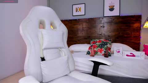 Meghan  online show from 01/18/25, 12:47