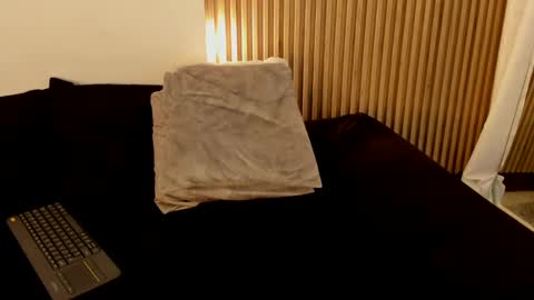 Meghan online show from 09/13/25, 02:06