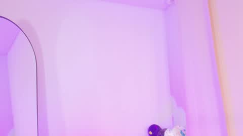 Snapshot of meghanallen_ chatting on 11/20/25, 08:41 meghanallen_ online show from 11/20/25, 08:41