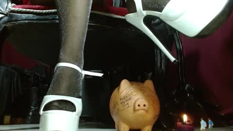 Snapshot of megoddessara chatting on 03/26/26, 01:55 Goddess Sara online show from 03/26/26, 01:55