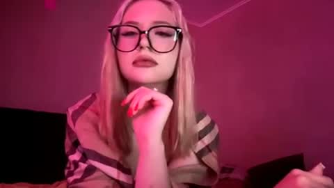 Sophie online show from 06/20/26, 08:28