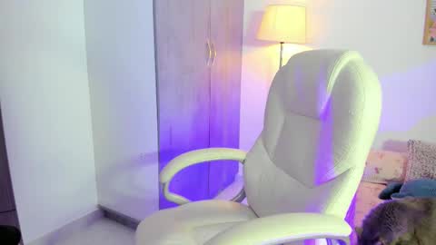 Ann online show from 12/22/25, 03:47