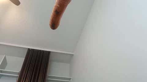 Snapshot of meheriuk68 chatting on 04/06/26, 10:22 meheriuk68 online show from 04/06/26, 10:22