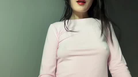 Snapshot of mei_fei_wan chatting on 06/10/26, 05:45 Mei online show from 06/10/26, 05:45