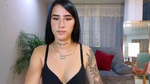 Snapshot of mei_naughtycat chatting on 02/21/25, 11:10 Mei online show from 02/21/25, 11:10