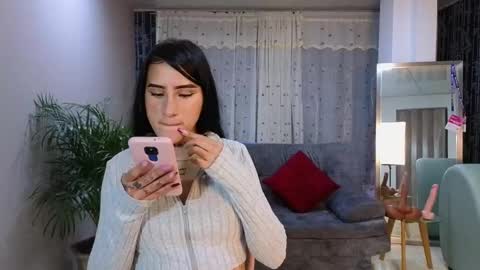 Snapshot of mei_naughtycat chatting on 03/05/25, 11:38 Mei online show from 03/05/25, 11:38