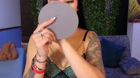 Mei online show from 11/22/25, 11:31