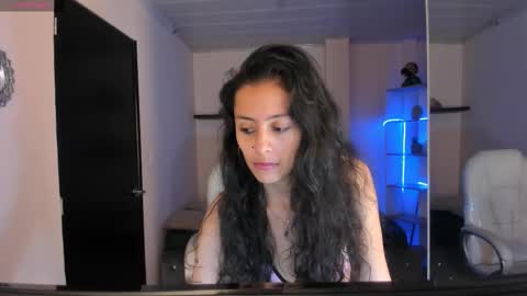 Meii  online show from 10/01/25, 01:39