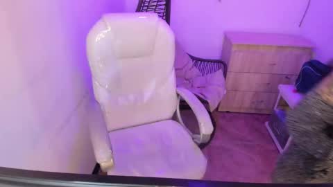 Meii  online show from 10/08/25, 01:20