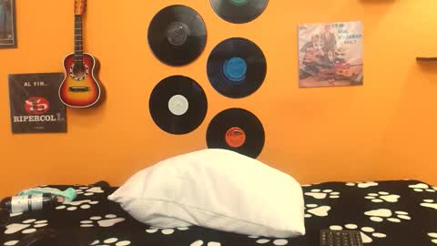 Snapshot of meisevil77 chatting on 09/28/25, 02:50 MEIS online show from 09/28/25, 02:50