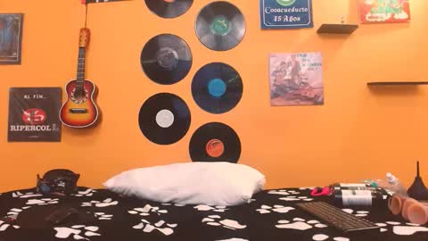 Snapshot of meisevil77 chatting on 10/24/25, 02:19 MEIS online show from 10/24/25, 02:19