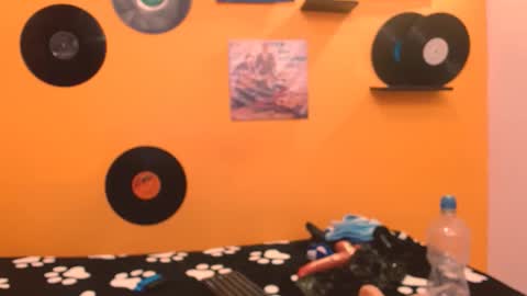 MEIS online show from 12/22/25, 02:41