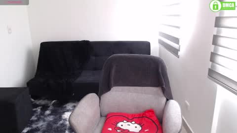 Snapshot of meko_hzu chatting on 03/02/25, 08:18 WETWATERMELL online show from 03/02/25, 08:18
