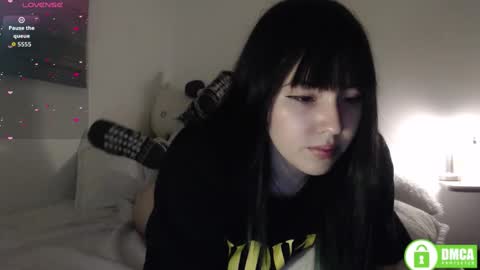 Snapshot of meko_hzu chatting on 10/25/25, 01:35 WETWATERMELL online show from 10/25/25, 01:35