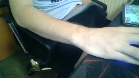 meks5544 online show from 01/01/25, 06:49