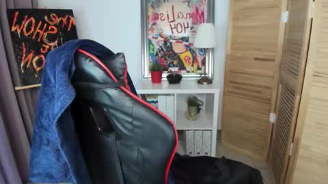 Snapshot of mekurisu chatting on 03/23/26, 01:20 mekurisu online show from 03/23/26, 01:20