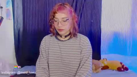 Snapshot of mel_dahlia chatting on 06/26/26, 04:33 Melissa - - Please help me to reach 100 thumbs up online show from 06/26/26, 04:33