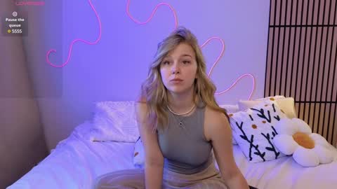 Mel online show from 02/04/25, 10:10