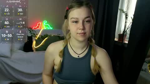 Snapshot of mel_nelson chatting on 05/18/26, 10:10 Mel online show from 05/18/26, 10:10