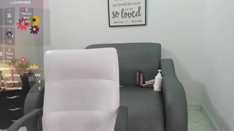 Snapshot of melan_owen chatting on 01/29/25, 08:04 melan_owen online show from 01/29/25, 08:04