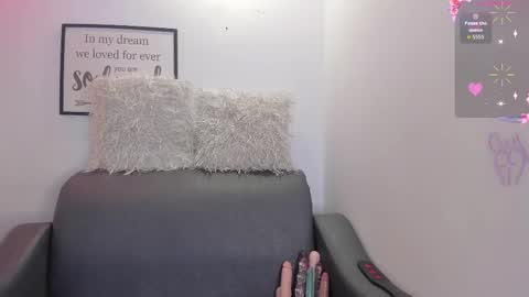 Snapshot of melan_owen chatting on 09/25/25, 11:03 melan_owen online show from 09/25/25, 11:03