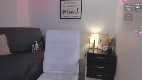 Snapshot of melan_owen chatting on 10/15/25, 10:59 melan_owen online show from 10/15/25, 10:59