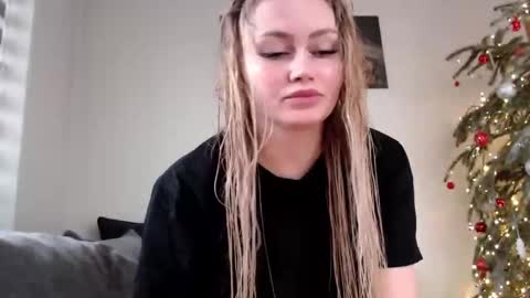 Snapshot of melani_a chatting on 01/20/25, 12:39 Melania online show from 01/20/25, 12:39