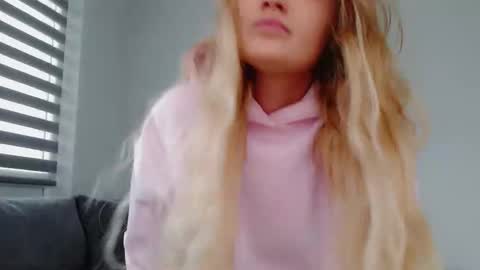 Snapshot of melani_a chatting on 02/06/26, 12:30 Melania online show from 02/06/26, 12:30