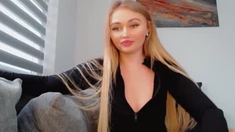 Snapshot of melani_a chatting on 02/13/26, 02:13 Melania online show from 02/13/26, 02:13