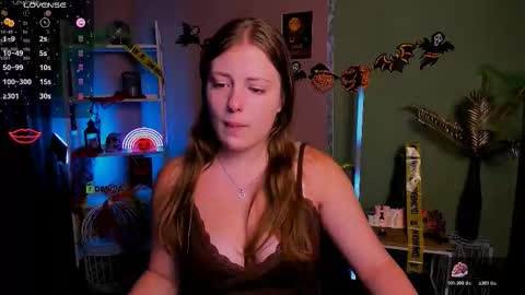 Snapshot of melani_bumm chatting on 10/24/25, 07:10 melani_bumm online show from 10/24/25, 07:10