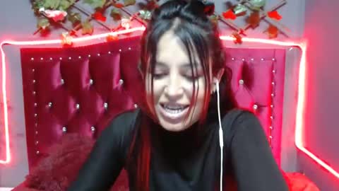 Snapshot of melani_cute01 chatting on 02/10/25, 01:46 melani_cute01 online show from 02/10/25, 01:46