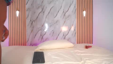 Melani eli online show from 10/10/25, 01:54