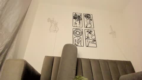 melani greyy online show from 12/12/24, 11:25