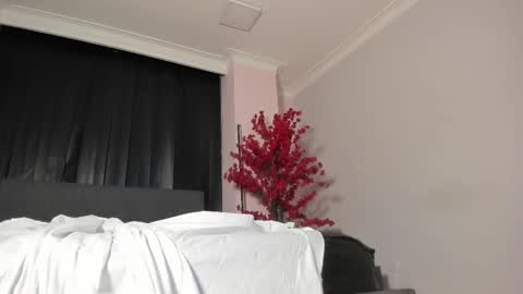 melani greyy online show from 03/07/25, 12:15