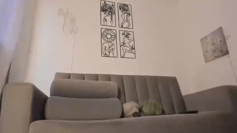 melani greyy online show from 09/24/25, 10:46