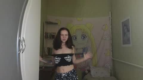 Mila online show from 10/27/25, 05:06