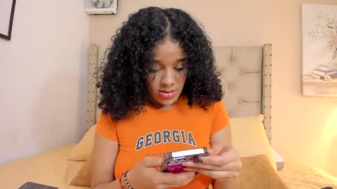 Snapshot of melania_xtreme chatting on 05/21/26, 01:12 melania_xtreme online show from 05/21/26, 01:12