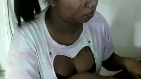 Snapshot of melanie025 chatting on 04/05/26, 02:25 melanie025 online show from 04/05/26, 02:25