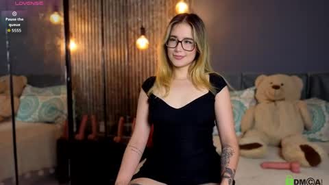Snapshot of melanie__5 chatting on 04/20/26, 02:14 Melanie Baez online show from 04/20/26, 02:14