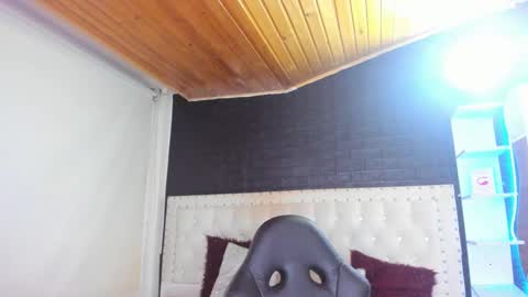 Melanie  online show from 02/25/25, 07:20