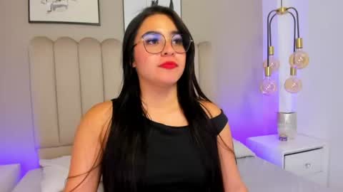 Snapshot of melanie_hillz chatting on 07/19/26, 12:58 Melanie online show from 07/19/26, 12:58