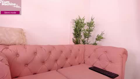 Melanie Miller online show from 10/18/25, 02:14