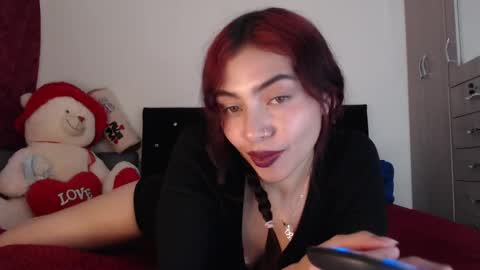 Melanie roux  online show from 03/05/25, 09:26